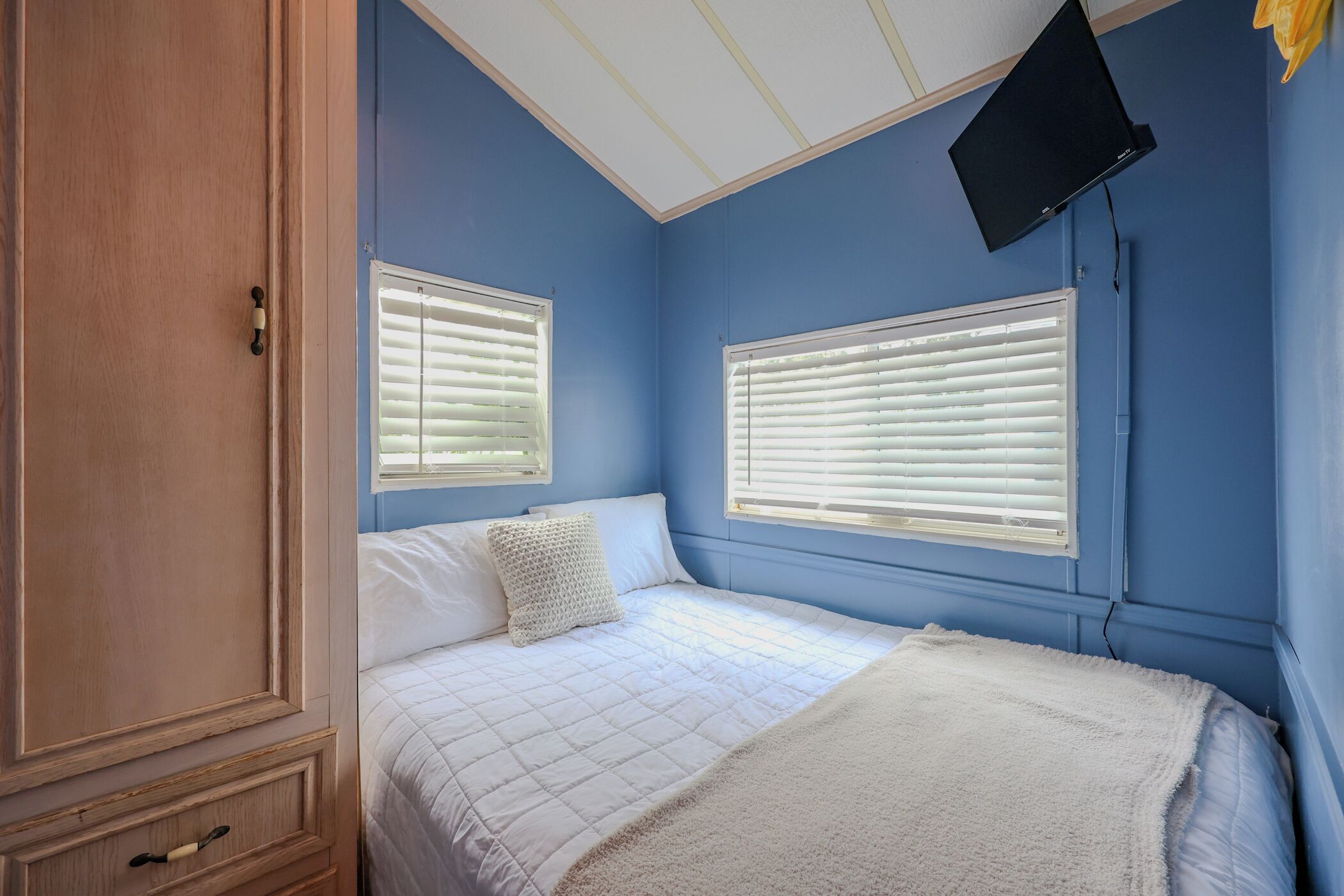 3 多间卧室、WiFi、床单