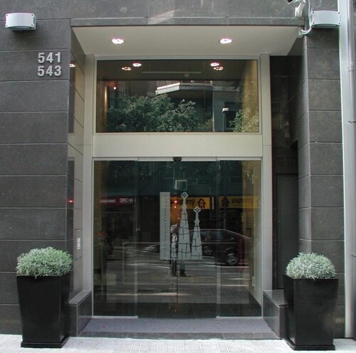 ACCOMODATION FOR MOBILE WORLD CONGRESS