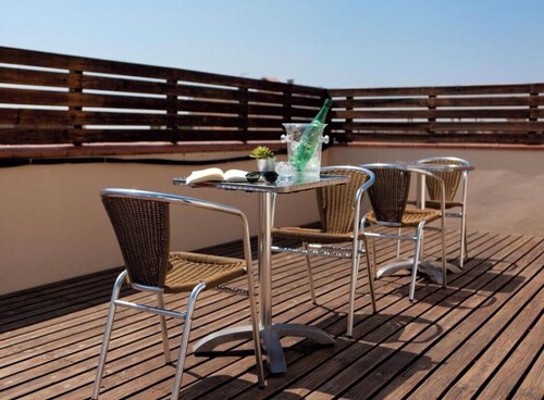 ACCOMODATION FOR MOBILE WORLD CONGRESS