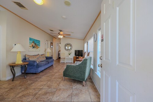 8138 Seascape Deluxe- Sleep 8