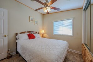 3 bedrooms, free WiFi, bed sheets