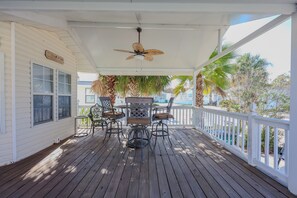 Outdoor dining - 8125 Seascape- Sleeps 6 (Myrtle Beach)