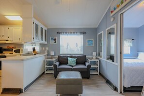 3 bedrooms, WiFi, bed sheets - 2908 Crater Lake Interior- Sleeps 6 (Myrtle Beach)