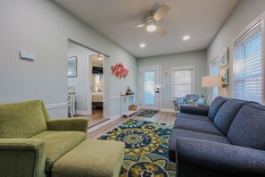 Interior - 8143 Seascape Deluxe- Sleeps 8 (Myrtle Beach)
