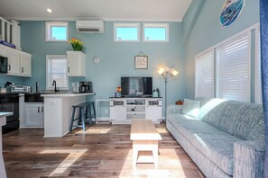 TV - 1718 Block 2 - Sleeps 6 (Myrtle Beach)