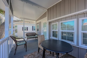 Outdoor dining - 5331 Block 3- Sleeps 6 (Myrtle Beach)