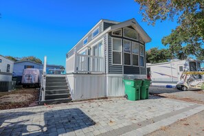 Exterior - 2530 Block 3 - Sleeps 6 (Myrtle Beach)