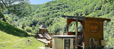Bain à remous extérieur