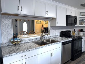 Fridge, microwave, oven, stovetop - 622 Lakewood Circle- Sleeps 12 (Myrtle Beach)