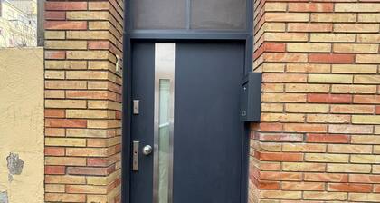 Ideal group- 6pax- parking van