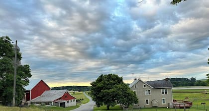 Lapp Farmhouse Bed & Breakfast - Amish Country Lancaster PA