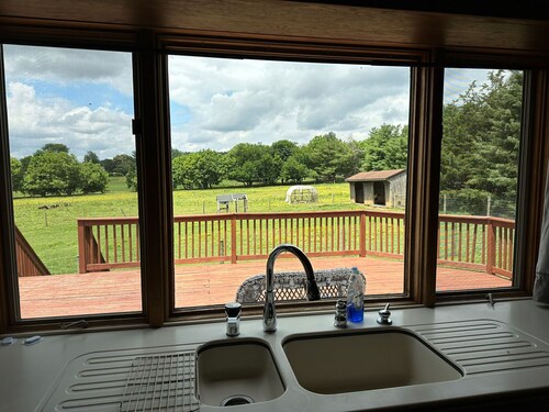 Lapp Farmhouse Bed & Breakfast - Amish Country Lancaster PA