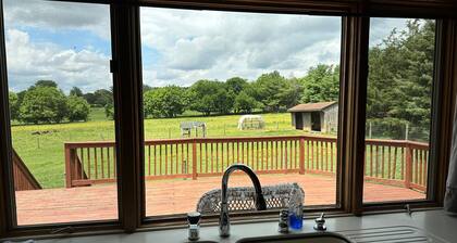 Lapp Farmhouse Bed & Breakfast - Amish Country Lancaster PA