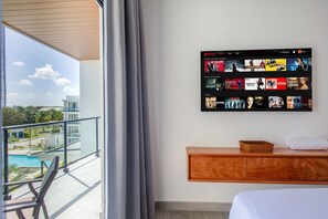 2 bedrooms, iron/ironing board, internet - Exclusive 1BR, pool, gym, and artificial beach (Punta Cana)