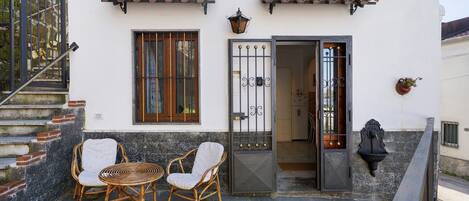 تفاصيل الفندق من الخارج