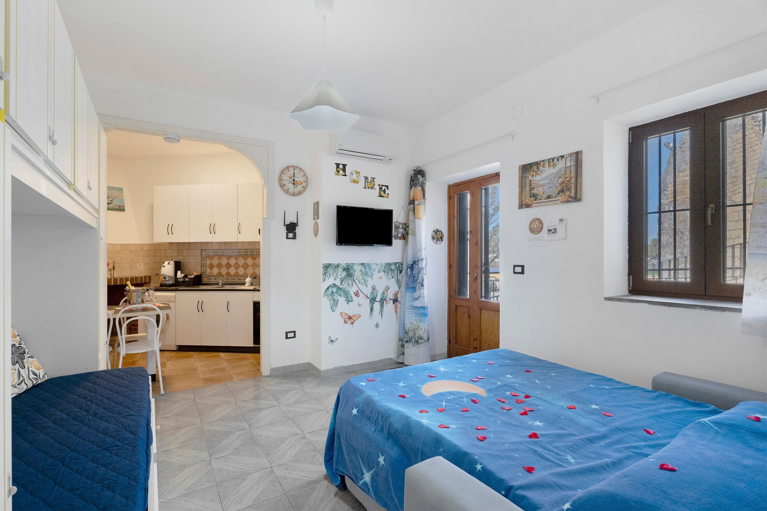 1 camera, ferro/asse da stiro, Wi-Fi, lenzuola