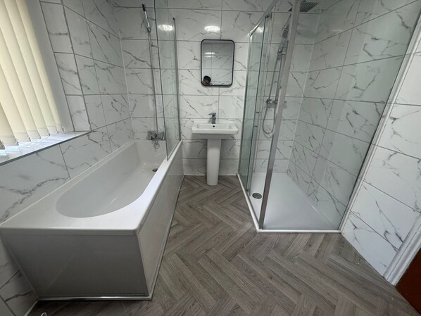 Dusche, Toilettenpapier