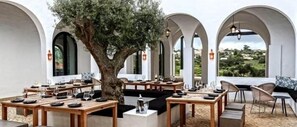 Dining - Casa Da Vinha (Caramujeira)