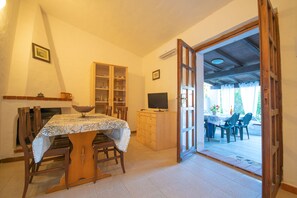 Dining - San Giovanni 1 - Two Bedroom Apartment, Sleeps 4 (Posada)