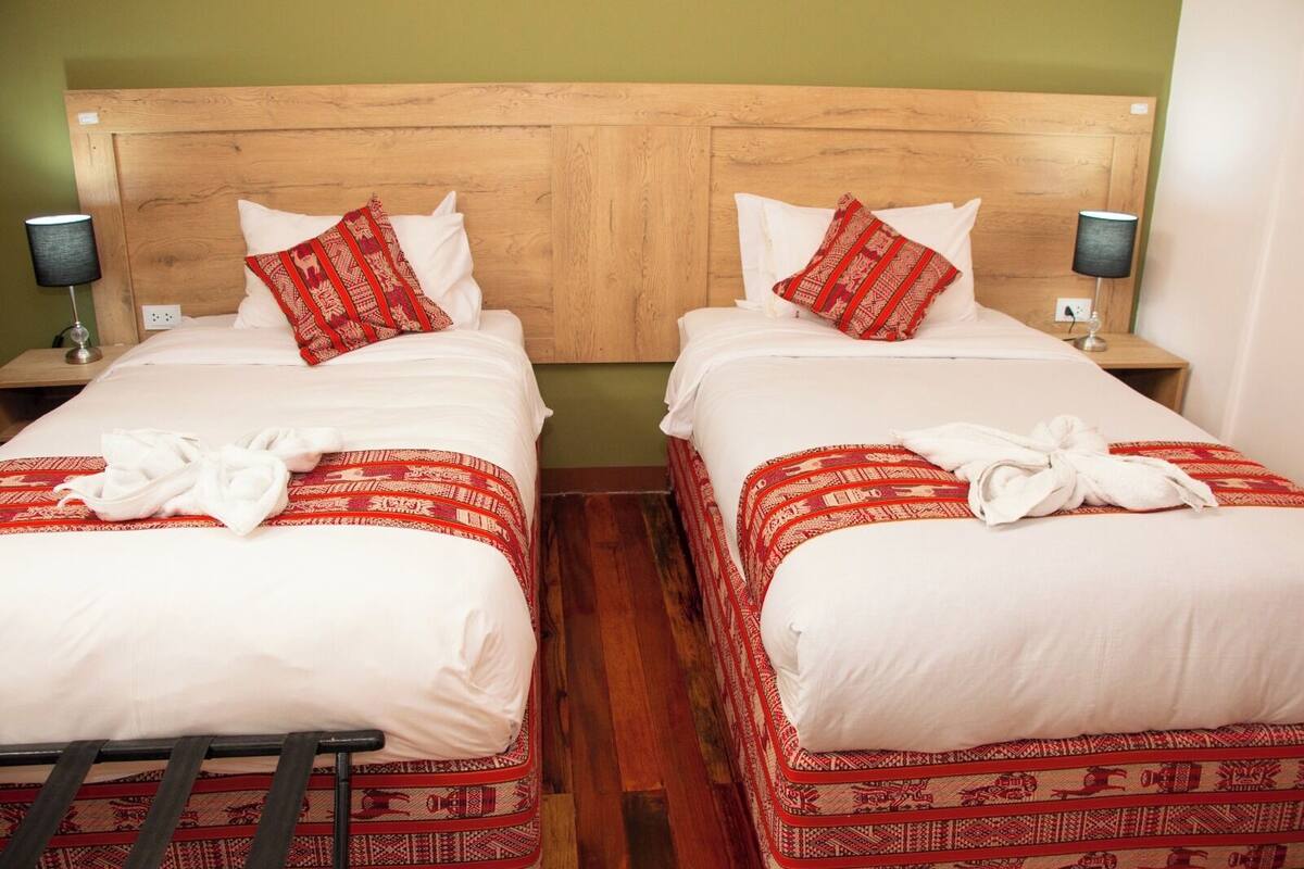 Ropa de cama hipoalergénica, cubrecamas y escritorio 