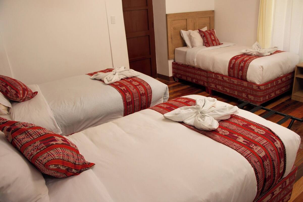 Ropa de cama hipoalergénica, cubrecamas y escritorio 
