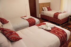 Comfort Triple Room - san blas plaza hotel (Cusco)