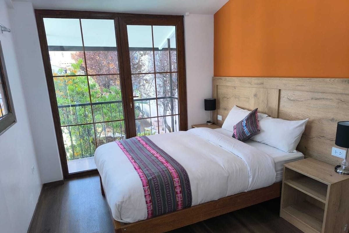 Ropa de cama hipoalergénica, cubrecamas y escritorio 