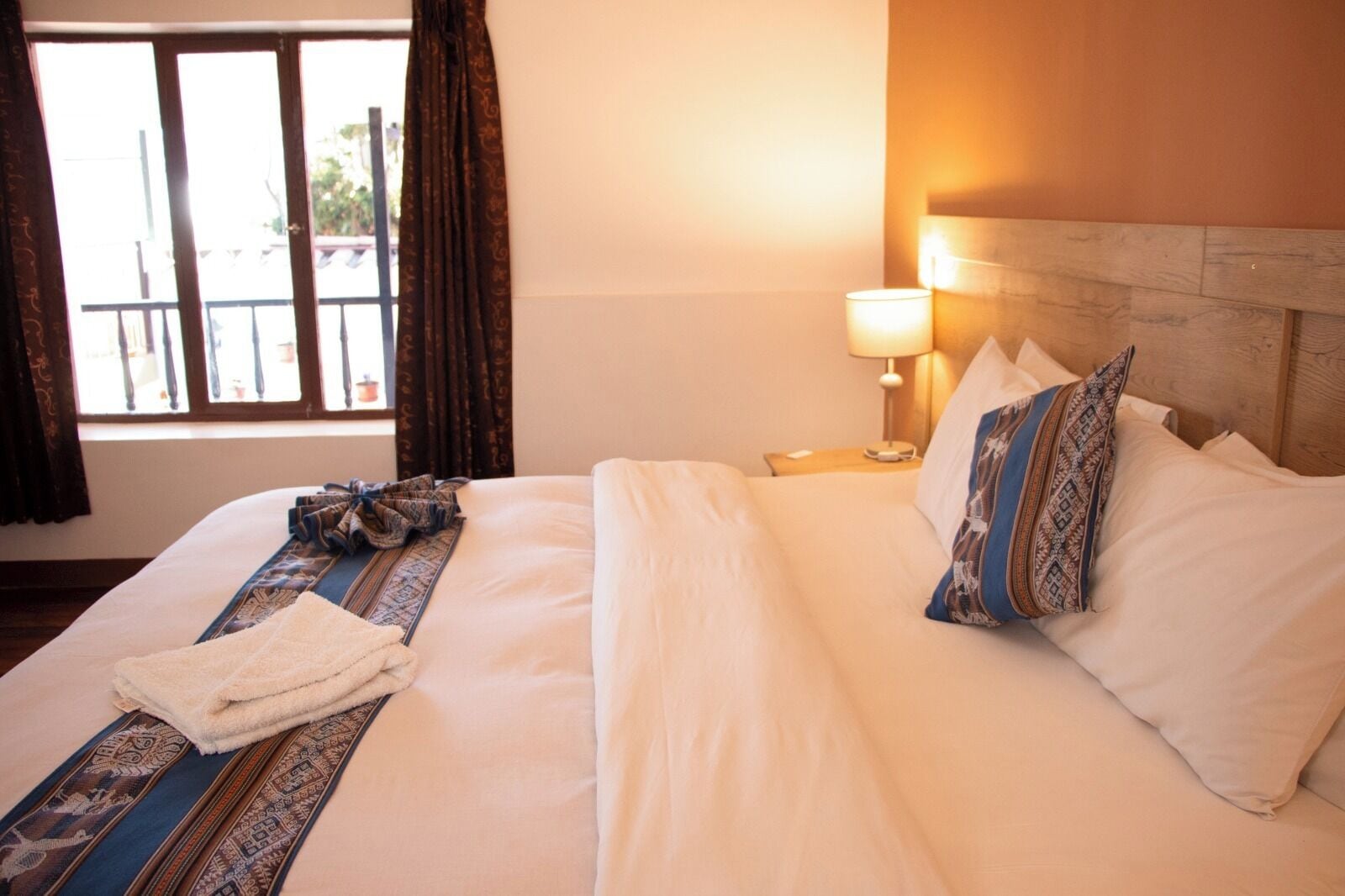 Room, Garden View | Hypo-allergenic bedding available, down comforters, desk