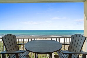 Outdoor dining - Gorgeous “Dolphin Delight” 616, Penthouse, Free Activities Included! (Fort Walton Beach)