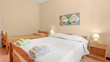 3 chambres, fer et planche Ă repasser, Wi-Fi, draps fournis