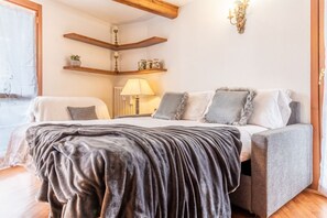 1 chambre, bureau, lit parapluie, Wi-Fi gratuit