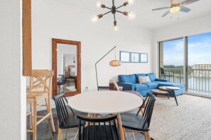 Dining - Bayfront Retreat | 2BR/2BA | Pool, Hot Tub, Beach Service | Okaloosa Island (Fort Walton Beach)