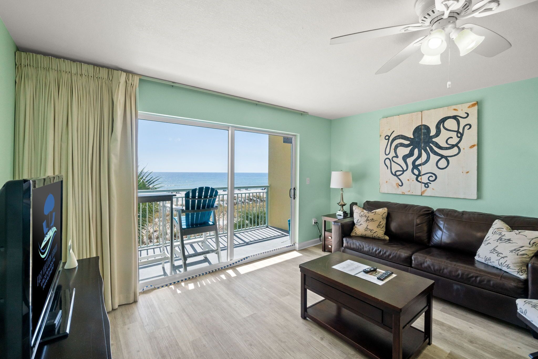 Living Area - Beach View - Smart TV - Balcony Access