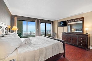 2 bedrooms, iron/ironing board, free WiFi, bed sheets - Beach Front, “Surf Buggy” 210, Free Activities Included! (Fort Walton Beach)