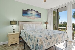 3 bedrooms, iron/ironing board, free WiFi, bed sheets - Beach Front, “Seas the Day” 104, Free Activities Included! (Fort Walton Beach)