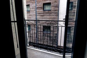 Deluxe Apartment, 3 Bedrooms, Balcony | Balcony