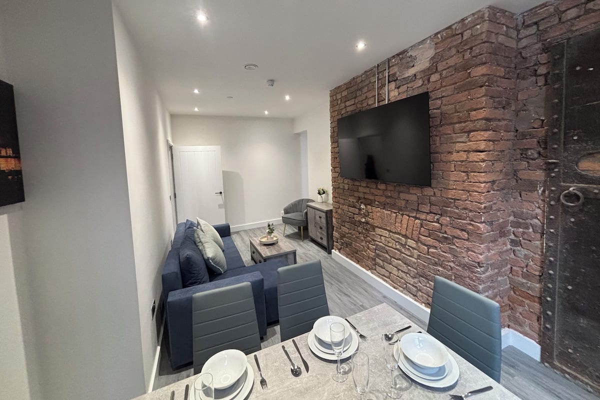 Deluxe Apartment, 2 Bedrooms | Living area