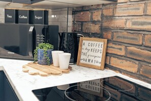 Apartment, 3 Bedrooms, Balcony | Private kitchen | Full-size fridge, microwave, oven, stovetop - Cumberland Street Apartments (Liverpool)