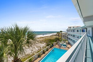 Pool - Beach Service~Dog Friendly~Gulf Front Condo~Pool~Free Activities~Aqua Villa 403 (Fort Walton Beach)