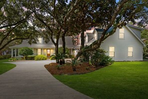 Exterior - Luxury Bayfront Getaway | Private Pool, Pet Friendly, Boat Access | Sleeps 13 (Mary Esther)