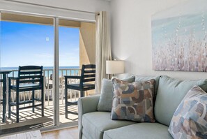 TV, DVD player - New! Sea La Vie: Beachfront Bliss at The Veranda (Fort Walton Beach)