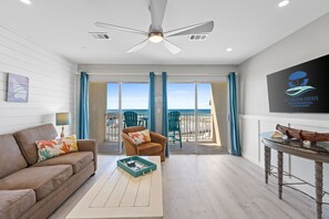 Smart TV - Gulf Front! Pool Access! Beach Service! Veranda 102-Coastal Wave Retreat (Fort Walton Beach)
