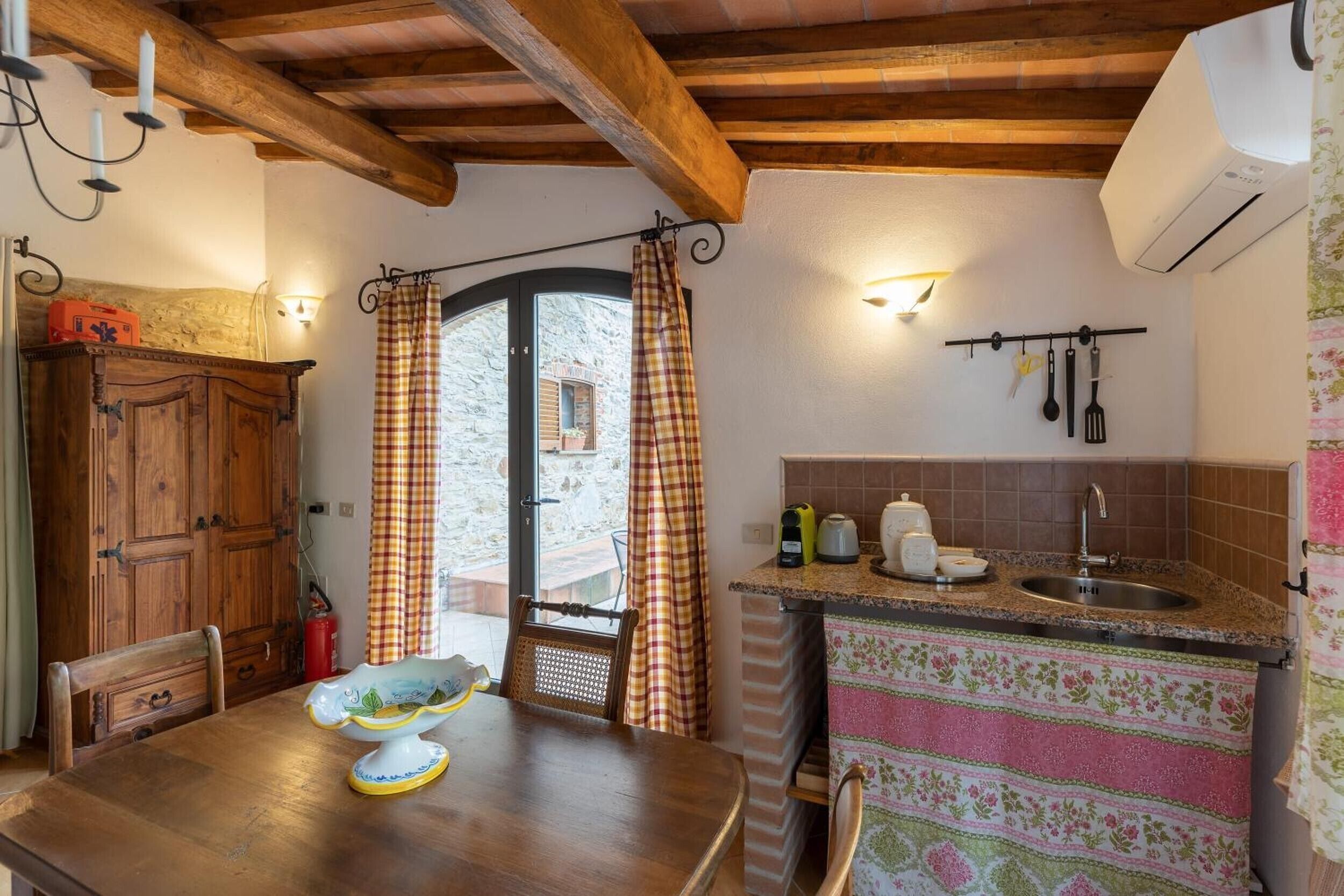 雪櫃、微波爐、爐具、咖啡機/沖茶器