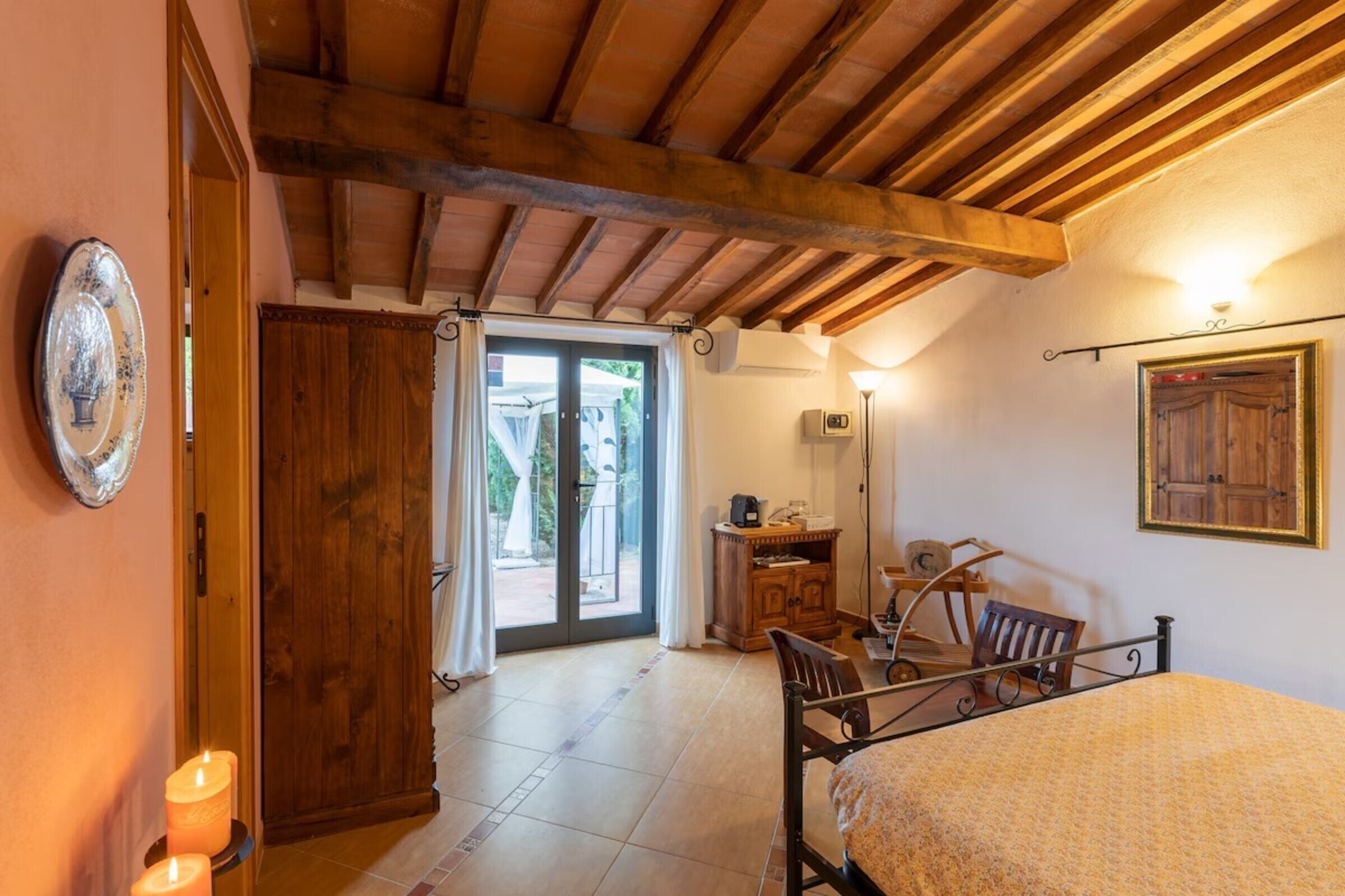 Ferros/tábuas de passar roupa, Wi-Fi, roupa de cama