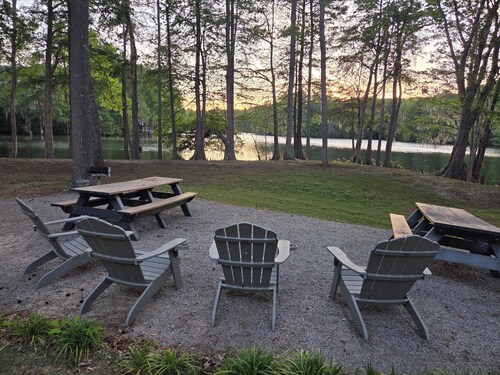 Lakefront Retreat on Lake Marion – Perfect for Fishing & Relaxation