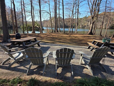 Lakefront Retreat on Lake Marion – Perfect for Fishing & Relaxation