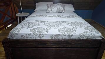 1 Schlafzimmer, BĂŒgeleisen/BĂŒgelbrett, kostenloses WLAN, BettwĂ€sche