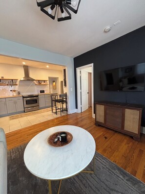 Interior - Cozy East Nashville Home w Fenced-In Backyard (Nashville)
