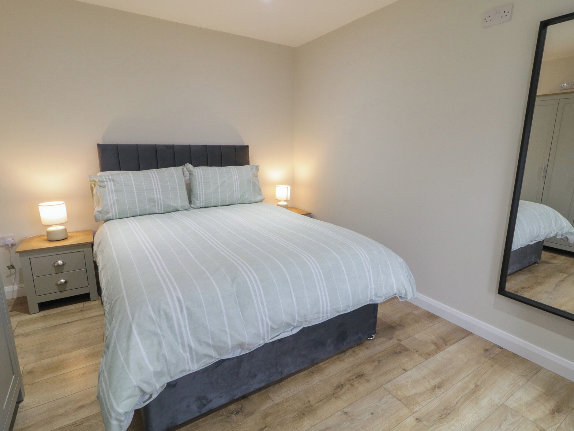 1 phòng ngủ, trang trí khác biệt 