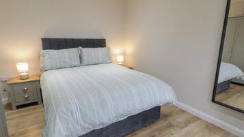 1 phòng ngủ, trang trí khác biệt